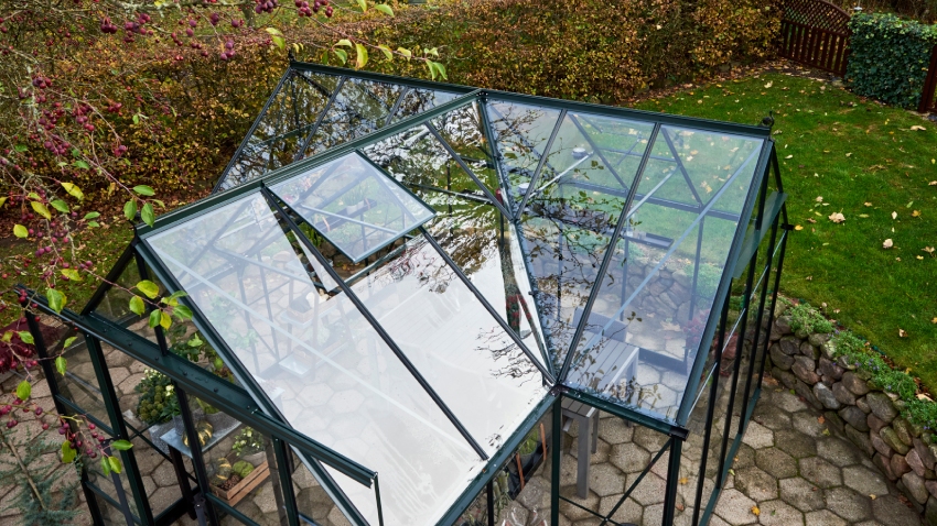 Aerial view of the Halls ICON 8 8x12 Gardenhouse green frame with 3mm toughened glass