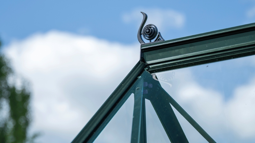 Close-up of roof cresting installed on the Halls ICON 8 8x10 greenhouse.