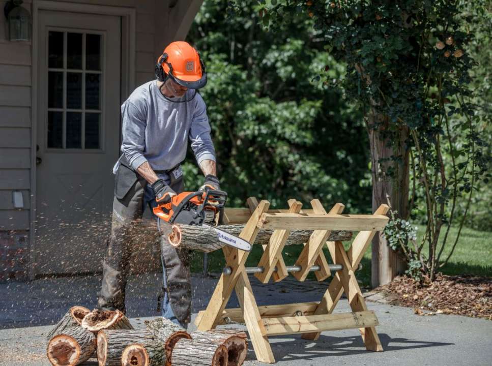 Husqvarna 130 Chainsaw in action