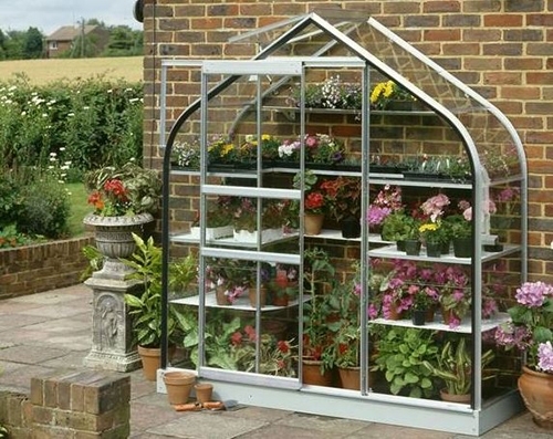 Looking for greenhouses near Kirbymoorside? Visit Steam and Moorland Garden Centre in Pickering for a great range of greenhouses!