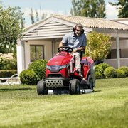 Honda HF 2625 HTE 690cc Ride-On Lawn Tractor - image 2