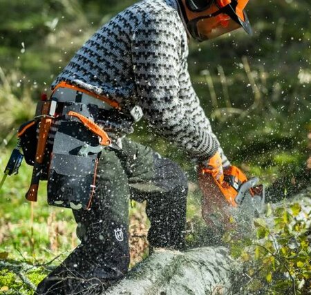 Husqvarna 450S Chainsaw 18" Bar 970702618 - image 1