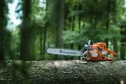 Husqvarna 562XP Mark II Chainsaw with 18" Bar 970663518 - image 2