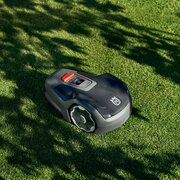 Husqvarna Aspire r4 in a garden environment