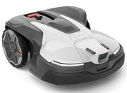 Husqvarna-Automower-450V-Nera-on-white-background