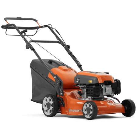 Husqvarna LC 140SP self-propelled petrol lawnmower with 40cm steel cutting deck, 50L grass collector and foldable ergonomic handle, shown from the front angle.