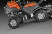 Husqvarna P 524EFi Ride-on Lawnmower -112cm Deck - image 3