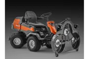 Husqvarna R420TsX AWD Ride-on Lawnmower - 112cm Combi Deck - image 6