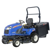 Iseki SXG324 professional diesel ride-on mower with cut-and-collect system and large-capacity low-tip grass collector.
