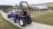 Iseki TM3267HST Diesel Compact Tractor With Loader and Multi-Use Bucket (Ex Demo) - image 4